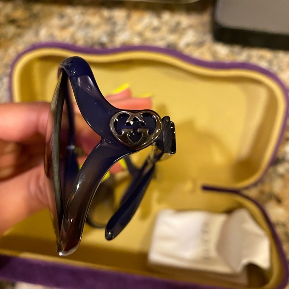 Authentic Gucci shades - Picture 3 of 3